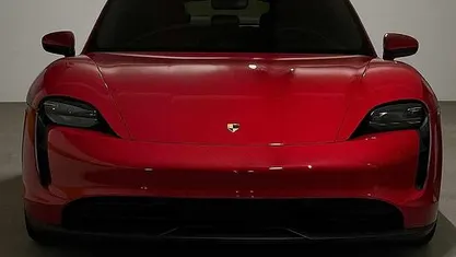 Vermelho Usado 2020 Porsche Taycan 4S Sedan | € 64.995 (Preço justo)