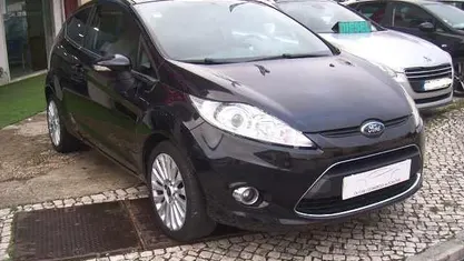 Preto Usado 2010 Ford Fiesta Citadino | € 5.950 (Preço justo)