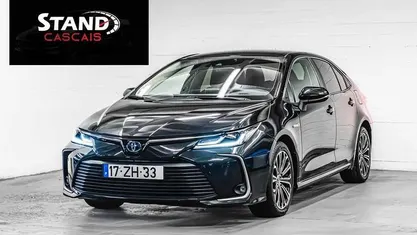 Preto Usado 2019 Toyota Corolla Hybrid Sedan | € 22.900