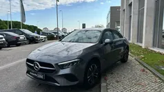 Cinza mountain Usado 2024 Mercedes A250 Advanced Sedan | € 43.490 (Preço justo)