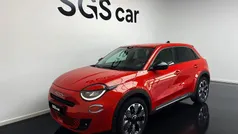 Vermelho Usado 2023 Fiat 600 La Prima SUV | € 31.500 (Preço justo)