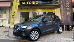 Cinza Usado 2024 Seat Arona Style SUV | € 20.480 (Preço justo)