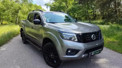 Cinza escuro Usado 2019 Nissan Navara Tekna Pickup | € 28.500 (Preço justo)