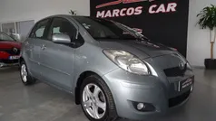 Cinza Usado 2011 Toyota Yaris Active Citadino | € 9.700 (Preço justo)