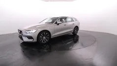 Cinzento Usado 2023 Volvo V60 Carrinha | € 41.900 (Preço justo)