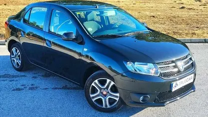 Usado Dacia Logan Comfort 90 HP (66 kW) 2015 Preto Sedan