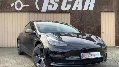 Preto Usado 2022 Tesla Model 3 Sedan | € 33.500 (Preço justo)