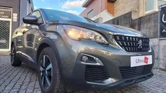 Cinzento Usado 2017 Peugeot 3008 Style Sedan | € 15.999 (Preço justo)