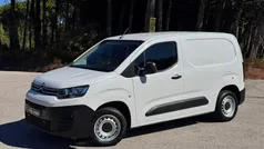 Usado 2022 Citroën Berlingo Feel Monovolume | € 15.250 (Bom preço)