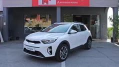 Branco Usado 2024 Kia Stonic SUV | € 19.750 (Preço justo)