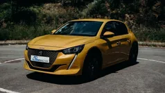 Usado 2021 Peugeot e-208 Active Citadino | € 15.990 (Bom preço)