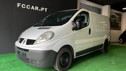 Usado Renault Trafic 90 HP (66 kW) 2010 Branco Monovolume