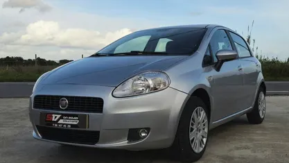Usado Fiat Grande Punto Active 75 HP (55 kW) 2008 Cinza Citadino