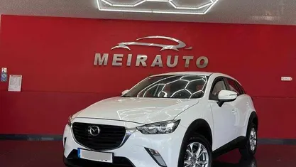 Branco (metalizado) Usado 2015 Mazda CX-3 Evolve SUV | € 14.900 (Preço justo)
