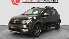 Preto Usado 2017 Dacia Sandero Stepway Citadino | € 10.899 (Preço justo)