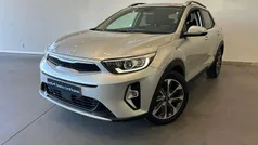 Cinza Usado 2024 Kia Stonic SUV | € 18.990 (Preço justo)