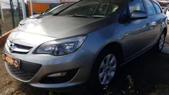 Cinzento Usado 2015 Opel Astra Edition Carrinha | € 10.850 (Preço justo)