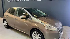 Cinza Usado 2012 Peugeot 208 Style Citadino | € 7.900 (Preço justo)