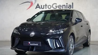 Preto Usado 2024 MG MG4 EV Luxury Citadino | € 25.850 (Preço justo)