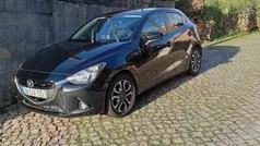 Preto Usado 2016 Mazda 2 Citadino | € 11.750 (Preço justo)