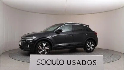 Preto metalizado Usado 2024 VW T-Roc R-line SUV | € 33.990 (Preço justo)