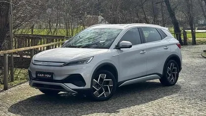 Cinza Usado 2023 BYD Atto 3 Design SUV | € 28.990 (Preço justo)