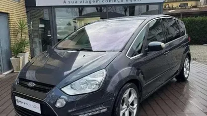 Usado Ford S-MAX Titanium 140 HP (102 kW) 2010 Cinzento Monovolume