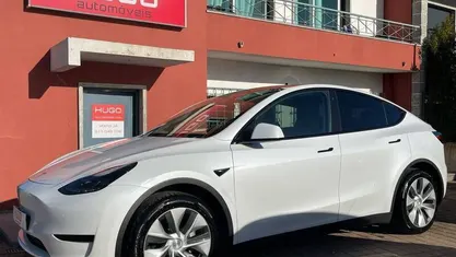 Branco Usado 2023 Tesla Model Y SUV | € 37.700 (Preço justo)