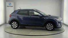 Azul Usado 2024 Kia Stonic SUV | € 17.990 (Preço justo)