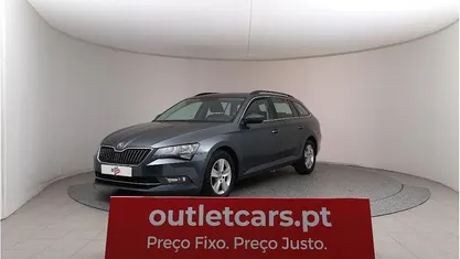 Cinzento escuro metalizado Usado 2017 Skoda Superb Ambition Carrinha | € 14.950 (Preço justo)