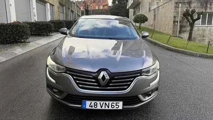 Usado Renault Talisman Zen 110 HP (80 kW) 2018 Cinza escuro Sedan