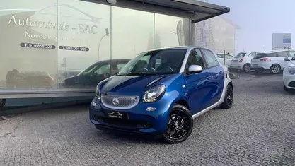 Azul Usado 2015 Smart ForFour Passion Citadino | € 8.900 (Preço justo)