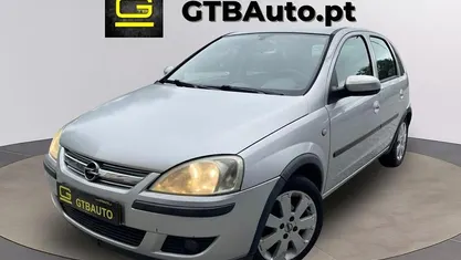 Usado Opel Corsa Enjoy 80 HP (58 kW) 2004 Sedan