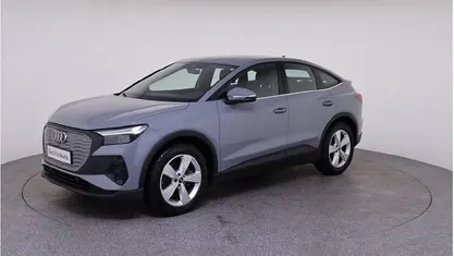 Cinzento Usado 2023 Audi Q4 e-tron SUV | € 32.990 (Preço justo)
