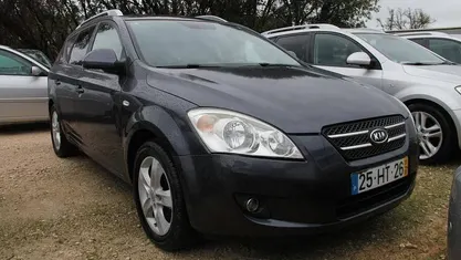 Cinzento Usado 2009 Kia Ceed Sportswagon Carrinha | € 5.500 (Preço justo)
