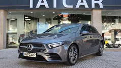 Cinza Usado 2019 Mercedes A180 AMG line Sedan | € 25.900 (Preço justo)
