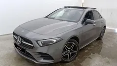 Cinza Usado 2021 Mercedes A250 AMG line Sedan | € 29.990 (Preço justo)