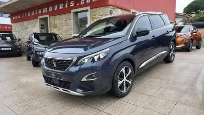 Usado Peugeot 5008 Allure 130 HP (95 kW) 2019 Monovolume