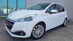 Branco (metalizada) Usado 2018 Peugeot 208 Signature Sky Citadino | € 11.900 (Bom preço)