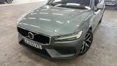 Cinza Usado 2020 Volvo V60 Momentum Carrinha | € 28.900 (Preço justo)