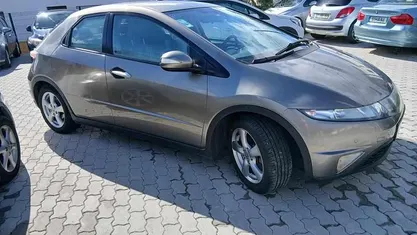 Usado Honda Civic 83 HP (61 kW) 2007 Cinzento Citadino