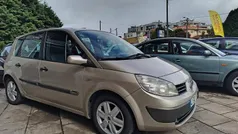 Cinzento Usado 2006 Renault Scénic II Monovolume | € 3.499 (Preço justo)