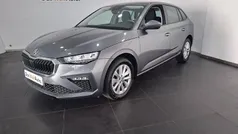 Cinza Usado 2024 Skoda Scala Citadino | € 21.090 (Preço justo)