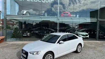 Usado Audi A4 Sport 150 HP (110 kW) 2019 Branco Sedan