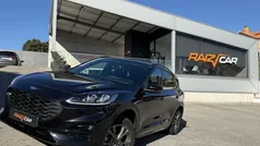 Preto Usado 2022 Ford Kuga SUV | € 29.510 (Preço justo)