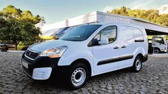 Branco Usado 2016 Peugeot Partner Premium Monovolume | € 12.190 (Preço justo)