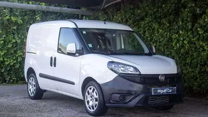 Branco Usado 2017 Fiat Doblò Monovolume | € 9.750 (Bom preço)