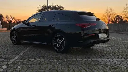 Preto Usado 2021 Mercedes E250 Carrinha | € 31.500 (Preço justo)