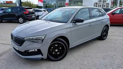 Cinzento Usado 2022 Skoda Scala Citadino | € 16.950 (Preço justo)