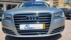 Cinzento Usado 2011 Audi A8 Exclusive Sedan | € 17.990
